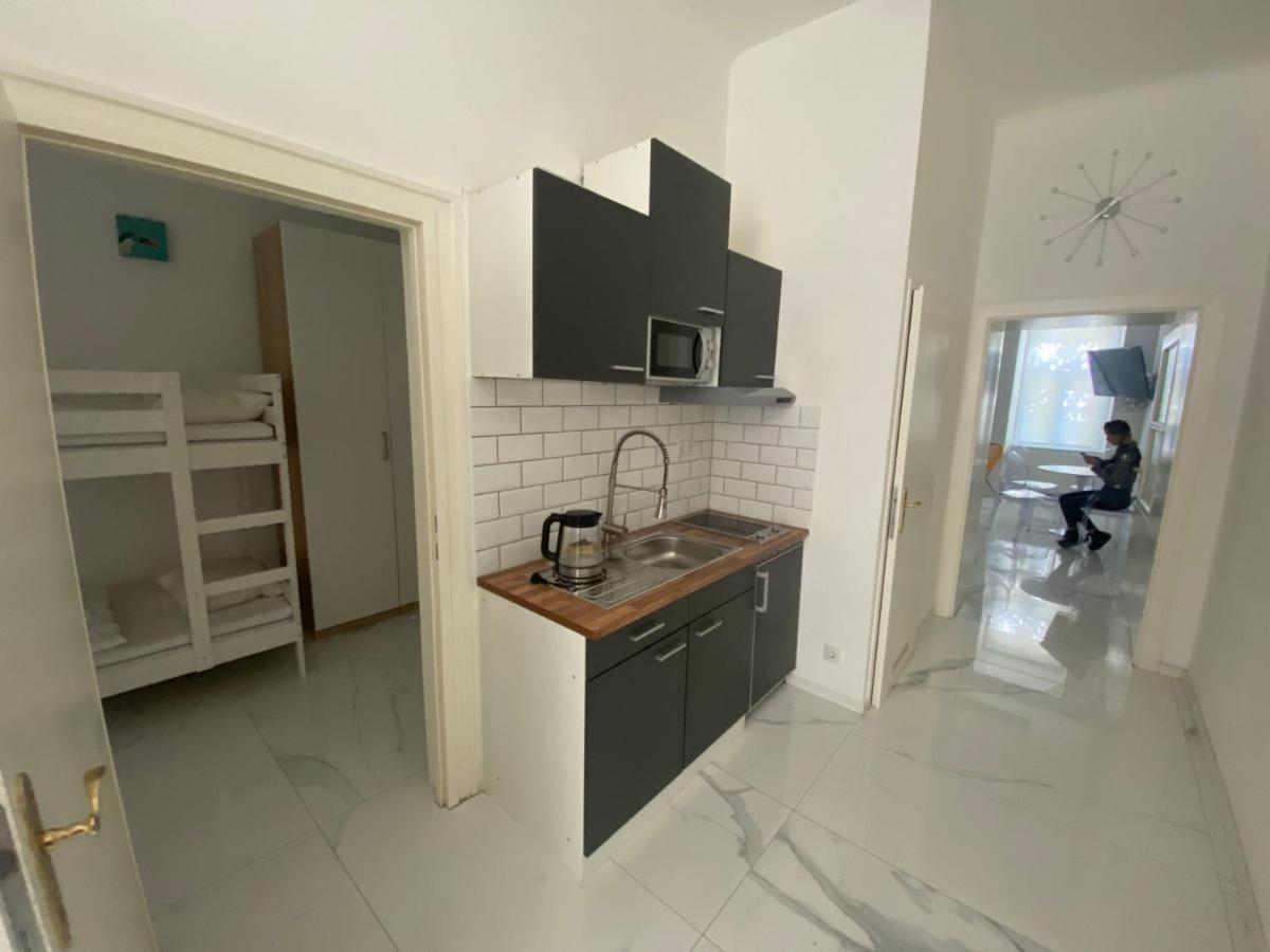 Cool City Center Apt. @ Metro And Shopping Street Viyana Dış mekan fotoğraf